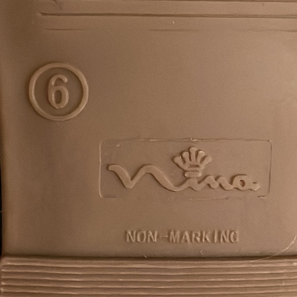 New Nina Kids Girl’s Edie Studded Gladiator Sandal in Black Smooth Sz 6 - Picture 12 of 12